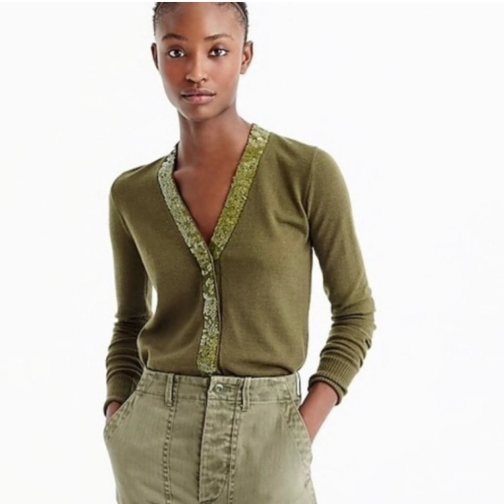 🪲 RARE J Crew Harlow shamrock sequin trim moss green cardigan M merino wool  ☘️